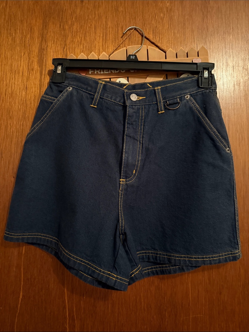 NWOT Vintage bill blass Dark Navy High-Waist Denim Shorts. Perfect condition.